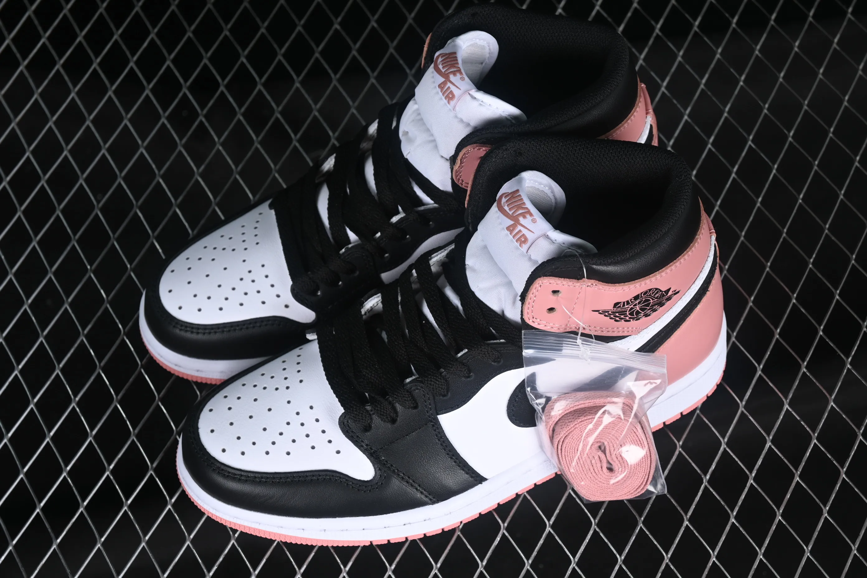 All categories Air Jordan Jordan series basketball shoes Air Jordan 1 High Air Jordan 1 Retro High OG "Rust Pink" AJ1 Joe 1 light pink 861428-101